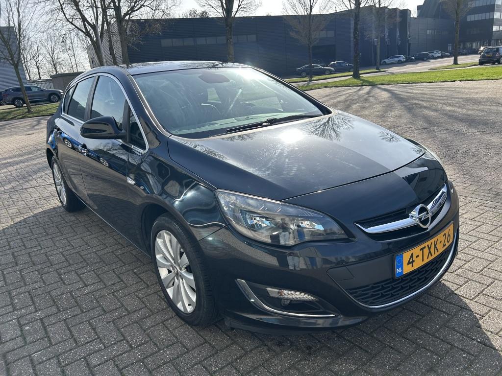 Opel Astra 1.4 Turbo Cosmo 140PK CLIMA CRUISE BLUETH., Voorwielaandrijving, Euro 5, Gebruikt, 680 kg