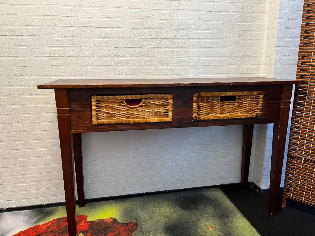 sidetable hout met rieten mandjes, Ophalen, Gebruikt