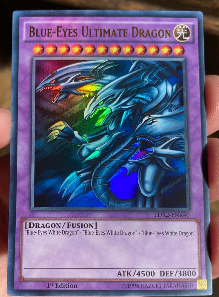 Yu-Gi-Oh! Blue-Eyes Ultimate Dragon LDK2 1st Edition !, Hobby en Vrije tijd, Verzamelkaartspellen | Yu-gi-Oh!, Ophalen of Verzenden
