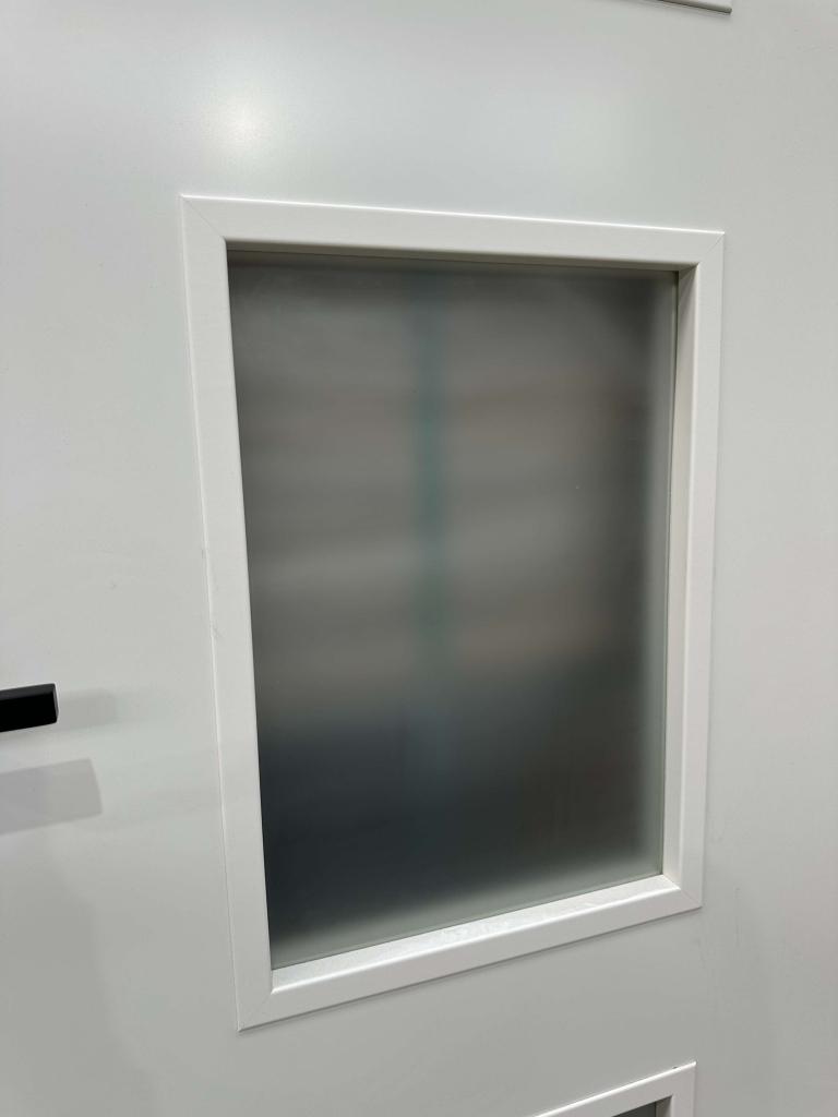 Witte binnendeur met glas 83x201,5 Stomp met melkglas OUTLET, Niet ingevuld, 80 tot 100 cm, Binnendeur, Niet ingevuld
