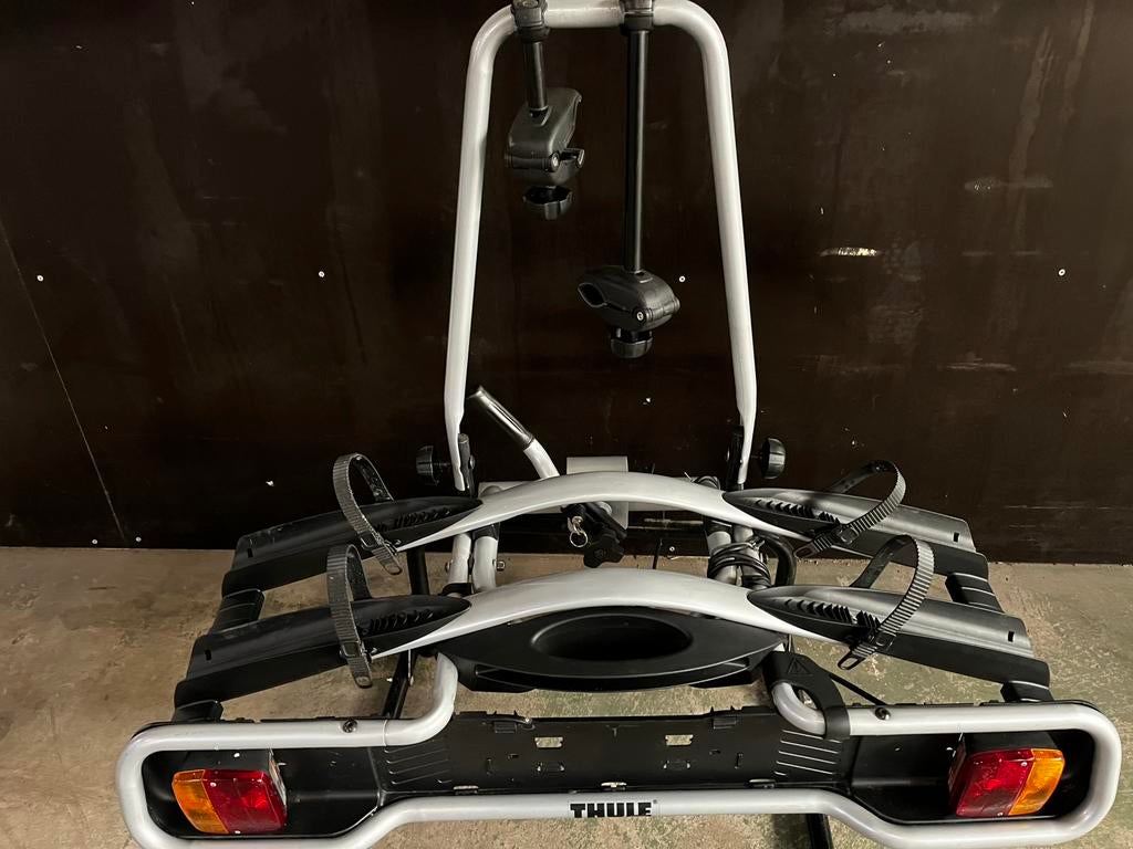 Thule EW 945, Auto diversen, Fietsendragers, Ophalen, Brede banden, Zo goed als nieuw, 2 fietsen