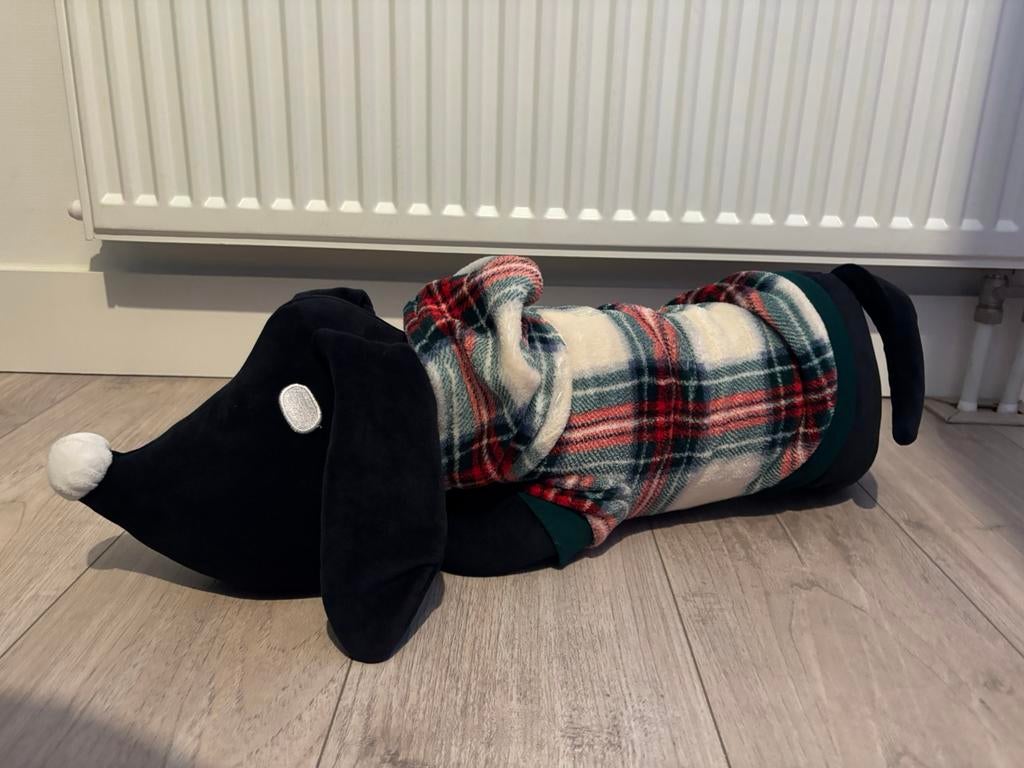 Takkie knuffel teckel met onesie aan nieuwstaat!, Ophalen of Verzenden, Zo goed als nieuw, Overige typen