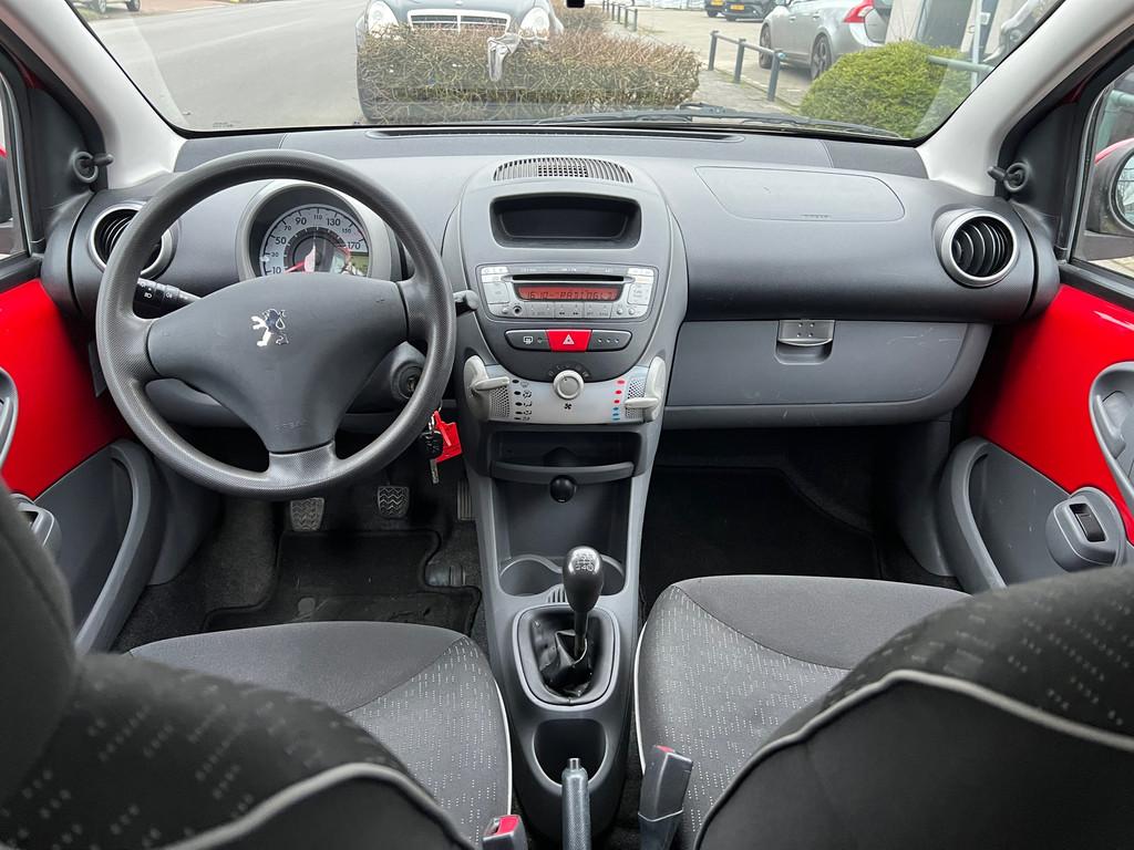 Peugeot 107 1.0 *5Drs + APK 03-2027, Voorwielaandrijving, Euro 5, Gebruikt, Elektrische ramen