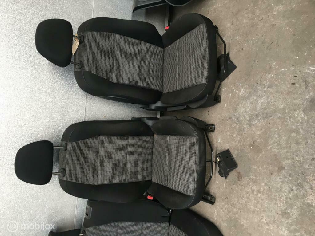 Bekleding set grijs Peugeot 207 SW ('07-'13), Gebruikt, Ophalen of Verzenden, Peugeot, Peugeot