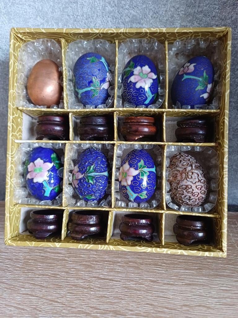 Set van 8 Cloisonné Eieren met Standjes - Decoratief, Ophalen of Verzenden, Nieuw