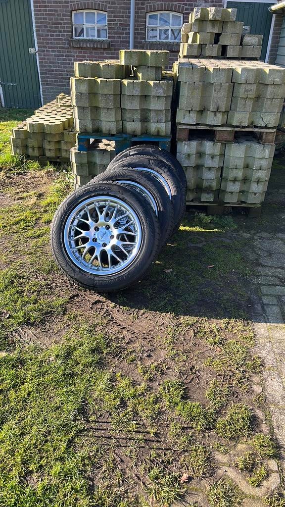 Nissan qashqai bandenset 17 inch, Ophalen, Nissan