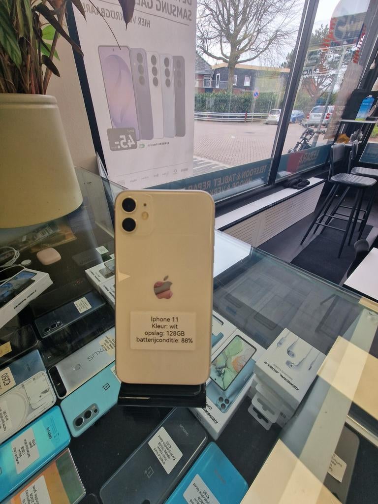 Iphone 11, Ophalen of Verzenden, Zo goed als nieuw, IPhone 11