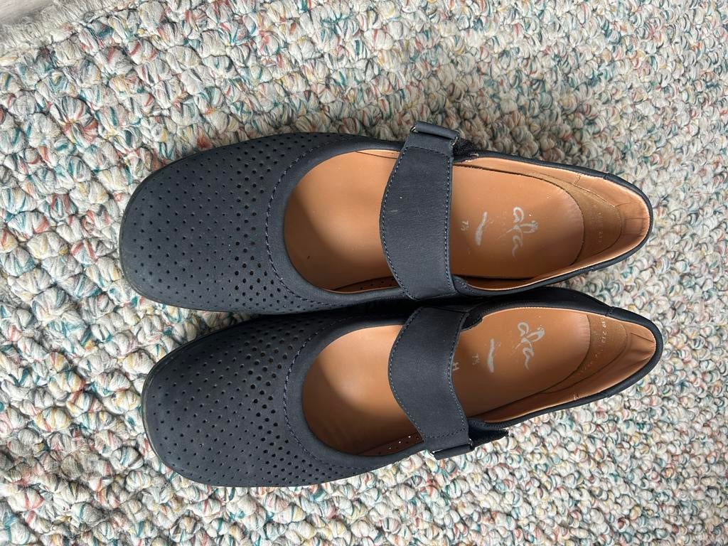 Sportieve stevige modieuze schoenen maat 41, Kleding | Dames, Schoenen, Ophalen of Verzenden, Zo goed als nieuw, Zwart