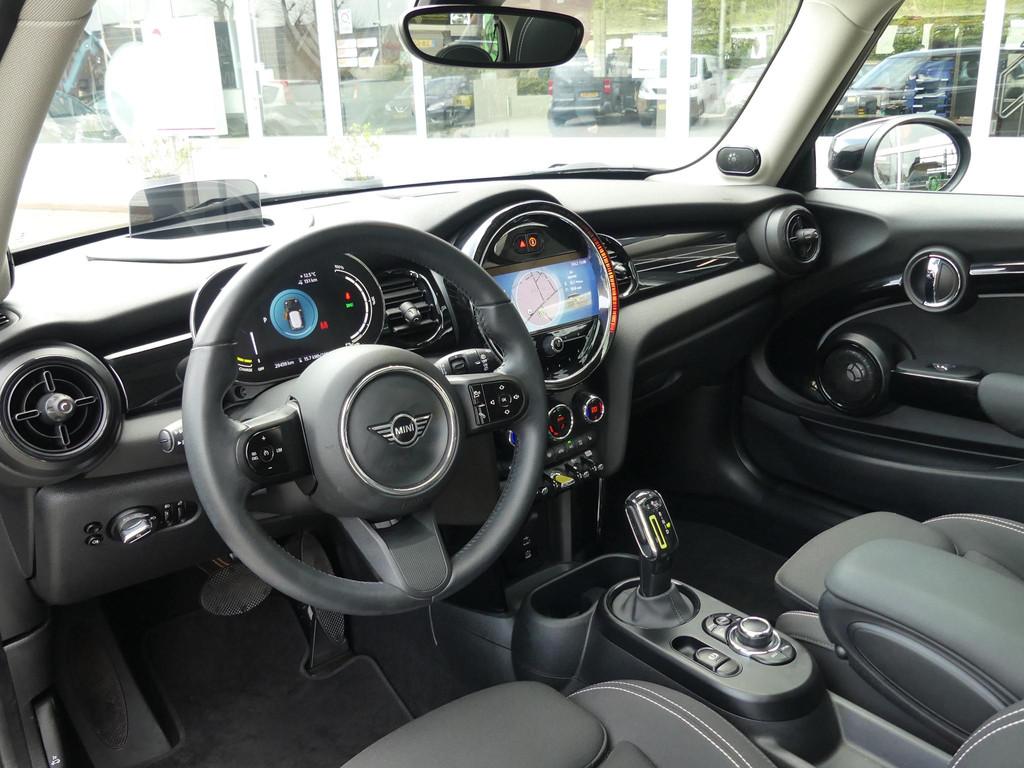 Mini Mini Electric Yours 33 kWh *t/m 10de bouwjaar garantie!, Stof, Gebruikt, 4 stoelen, Zwart