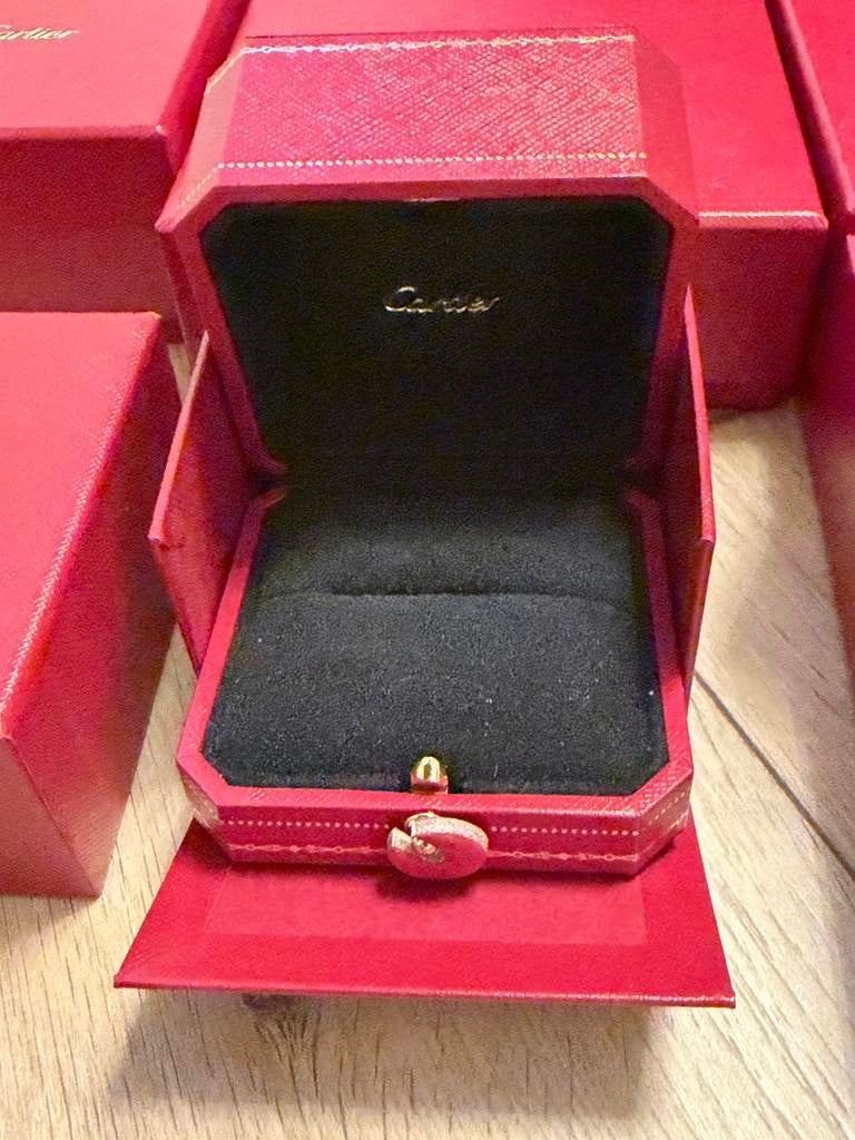 Orgineel cartier dozen (nieuw), Ophalen, 20 of groter, Zo goed als nieuw, Dame