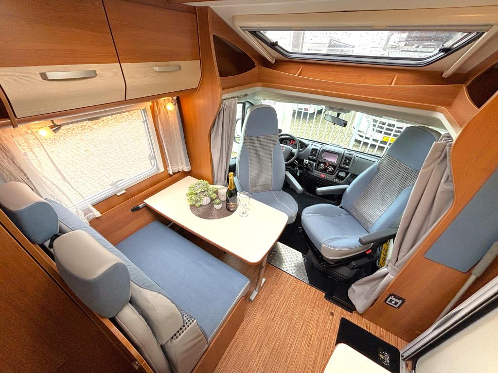 Carado T 135 FRANSBED COMPACT CAMPER LEVELSYSTEEM HEOSAFE, Caravans en Kamperen, Campers, Standaard zit, Ringverwarming, Fiat