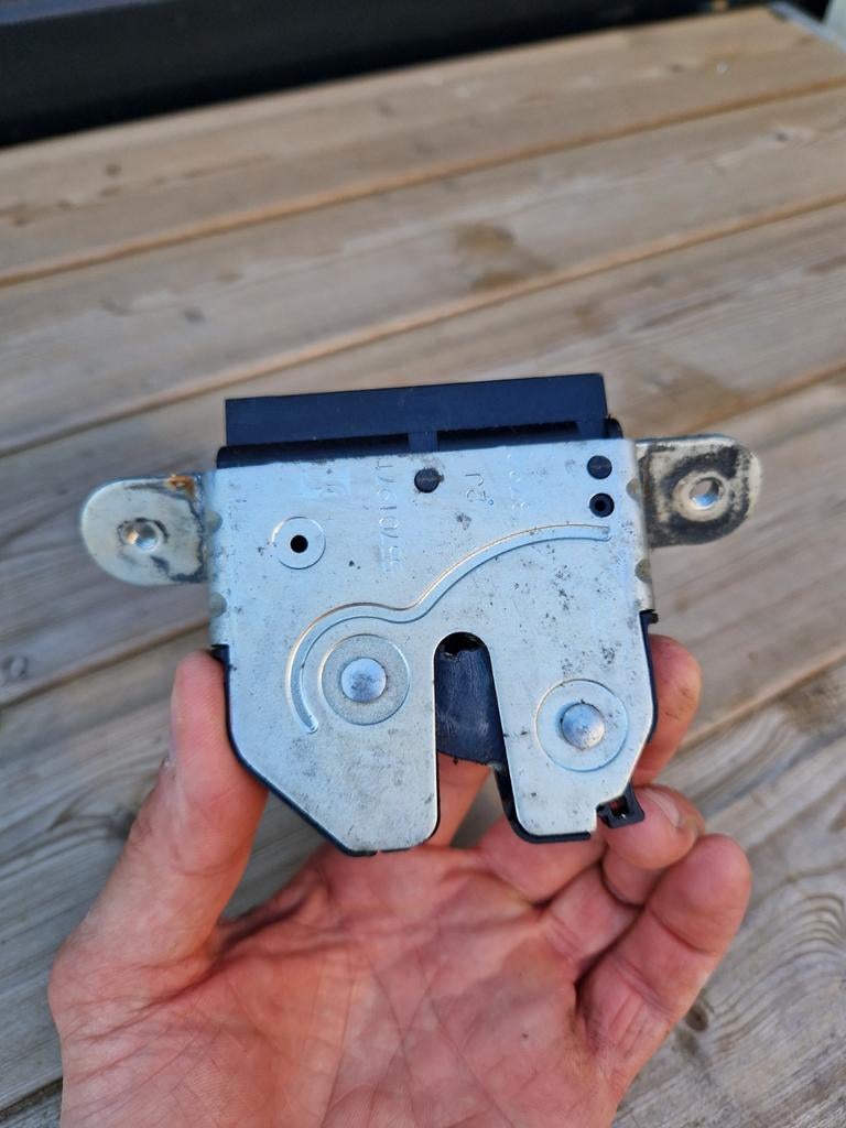 Sluiting achterklep Alfa Romeo Giulietta, Gebruikt, Achterklep, Ophalen of Verzenden, Alfa Romeo