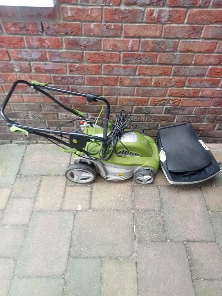 Grasmaaimachine electries, Tuin en Terras, Grasmaaiers, Ophalen of Verzenden, Gebruikt