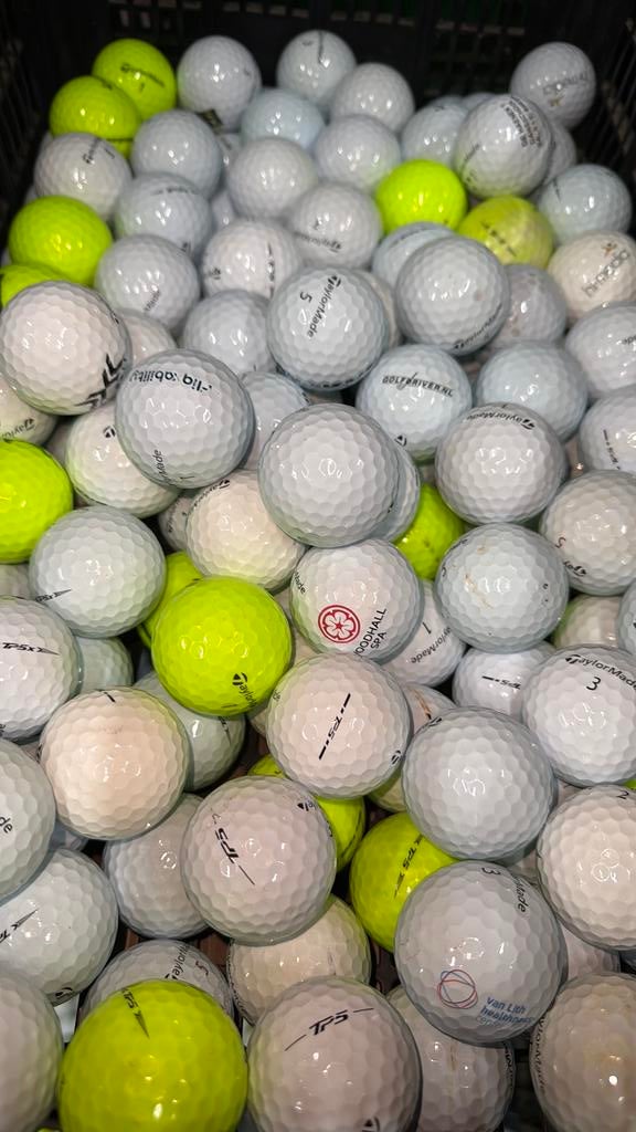 Taylormade tp5x golfballen AAAA Kwaliteit 50 stuks, Ophalen of Verzenden, Zo goed als nieuw, Bal(len)