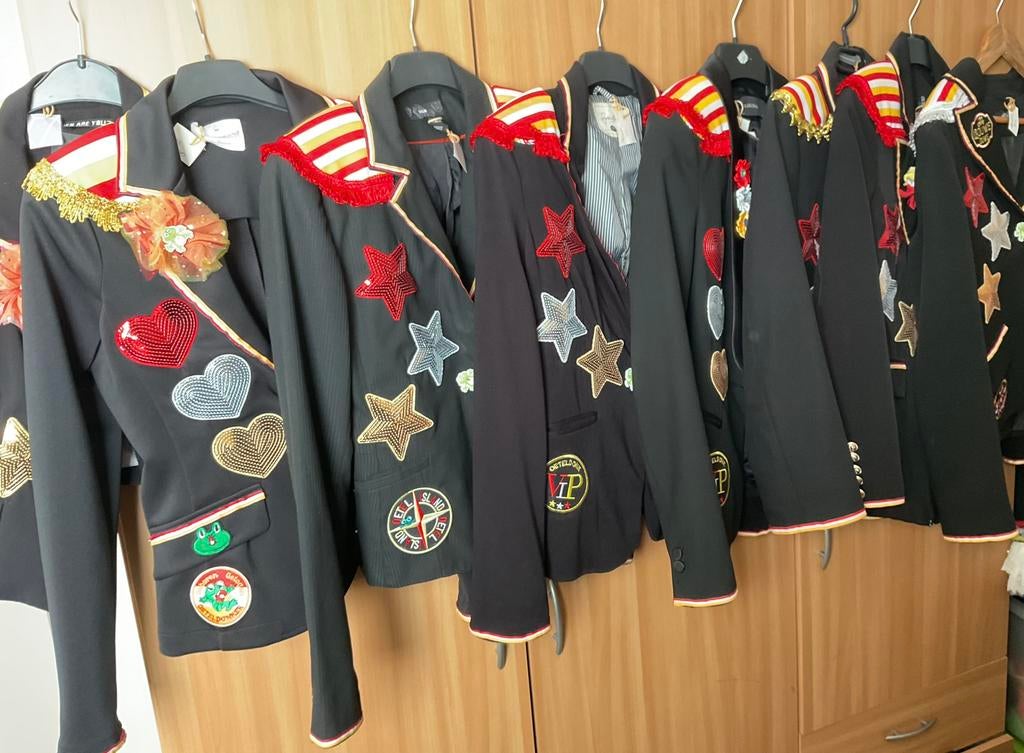 Oeteldonk carnaval dames- en meisjes jas mt 34/36 aanbieding, Ophalen of Verzenden, Zo goed als nieuw, 170 of groter, Meisje