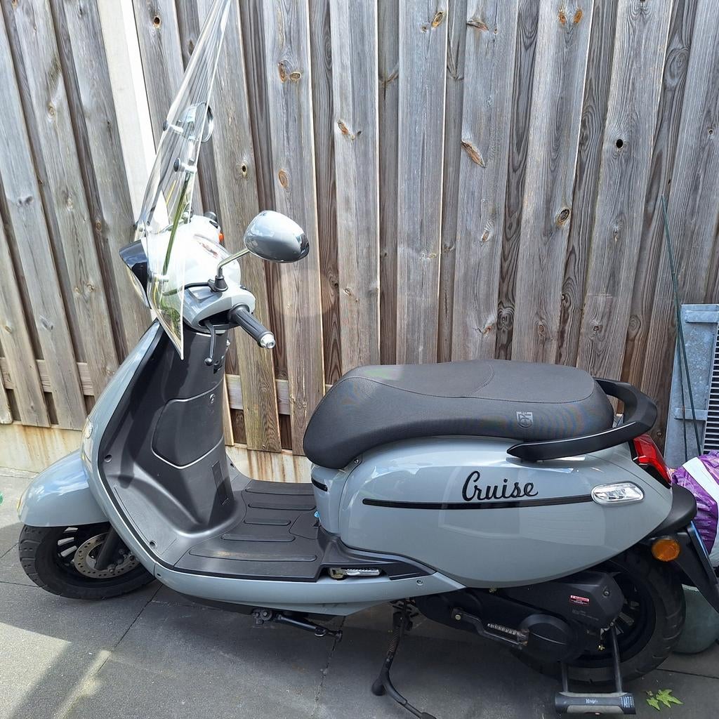 BTC scooter z.g.a.n., Ophalen, Overige modellen, Zo goed als nieuw, Benzine