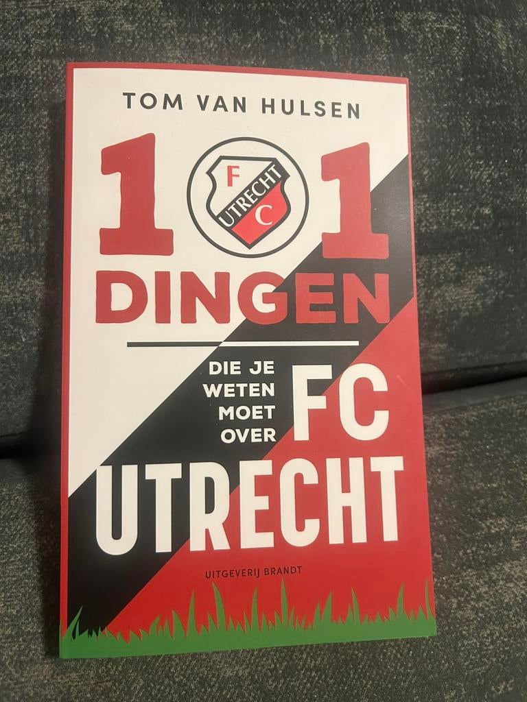 FC UTRECHT 101 Dingen €9,99  incl verzendkosten, Ophalen of Verzenden, Nieuw, F.C. Utrecht, Boek of Tijdschrift