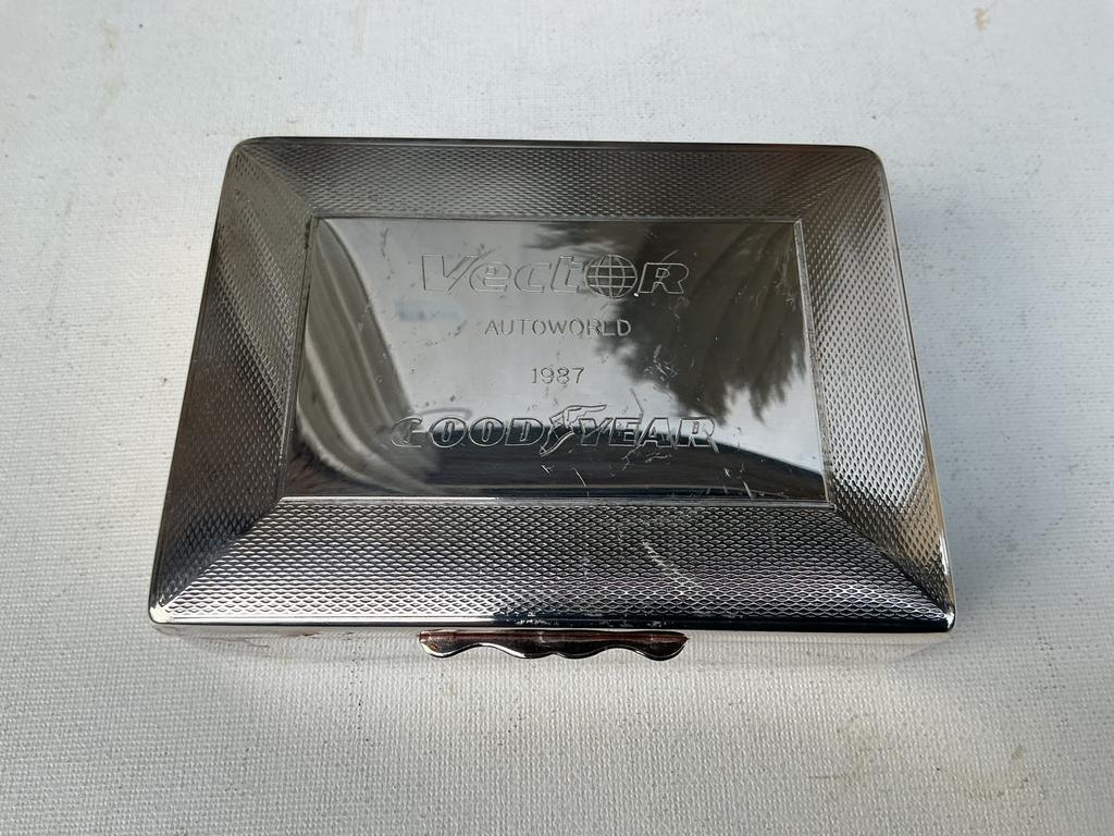 Vector Auto world 1987 Goodyear. Verzilverde sigarettendoos, Ophalen of Verzenden, Auto's