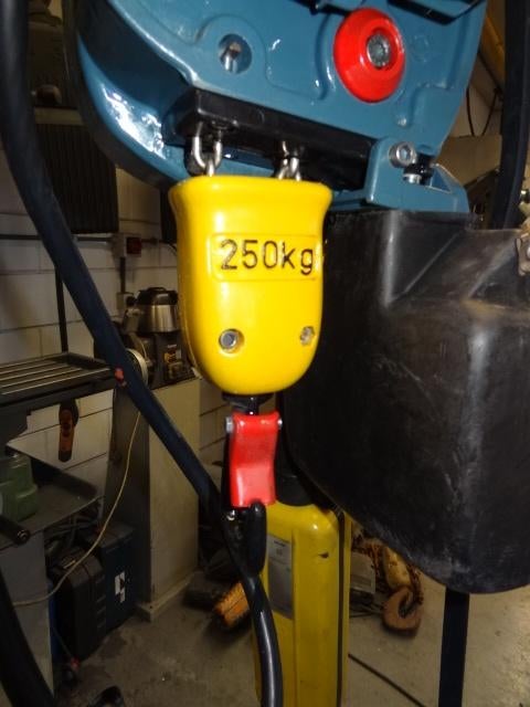 Mooie gereviseerde DEMAG ketting takel kraannr. 72, Ophalen, Zo goed als nieuw, Elektrisch