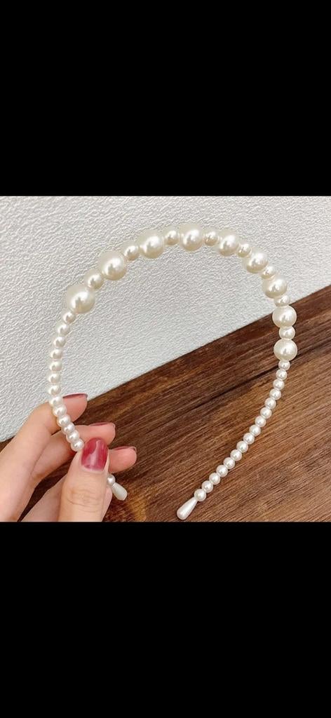 Mooie Haarband met Parel Details, Geen merk, Ophalen of Verzenden, Nieuw, One size fits all