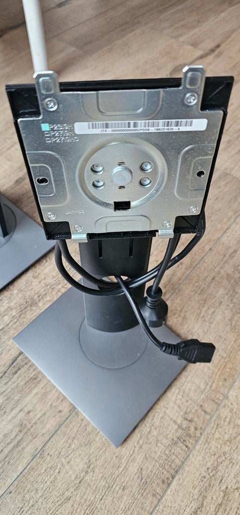 Dell standaard voor monitor, Ophalen of Verzenden, Zo goed als nieuw, 60 Hz of minder, IPS
