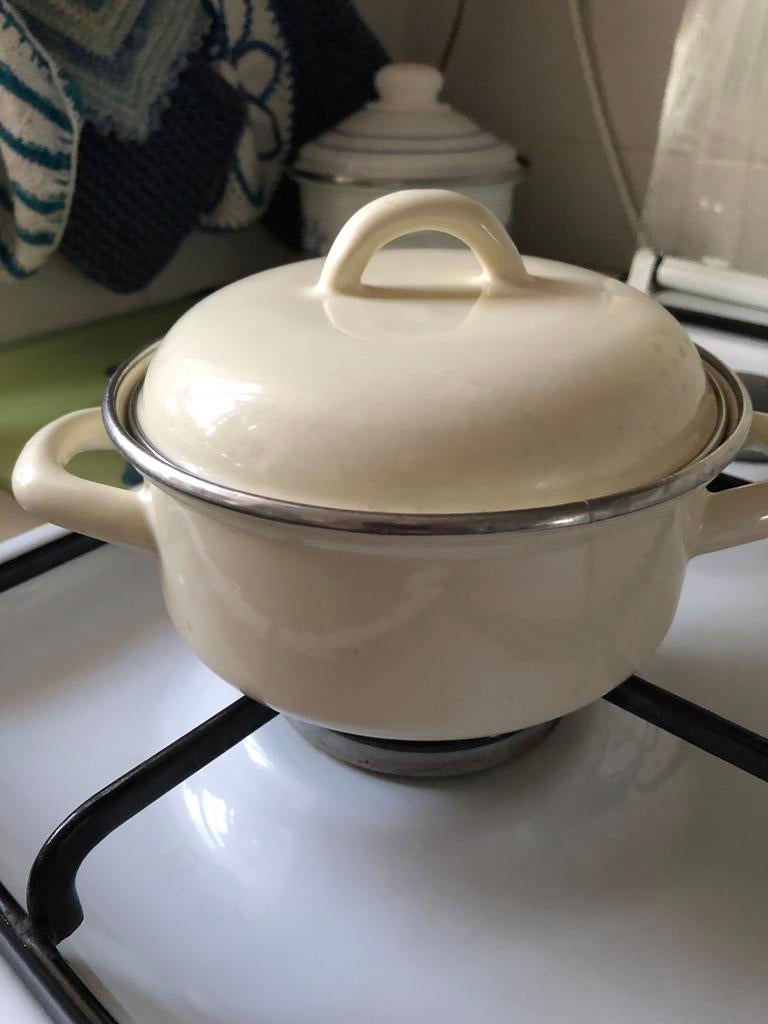 Klein emaille pannetje, Ophalen of Verzenden, Zo goed als nieuw, Overige materialen