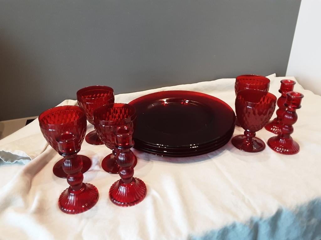 Villeroy en Boch, Boston rode wijn glazen en onderborden., Ophalen, Zo goed als nieuw, Rood, Overige merken