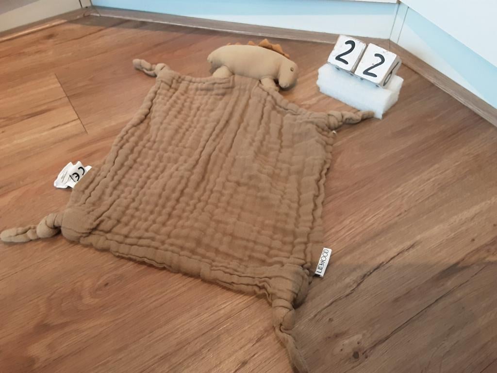 Liewood knuffeldoek agnete dino oat, Ophalen