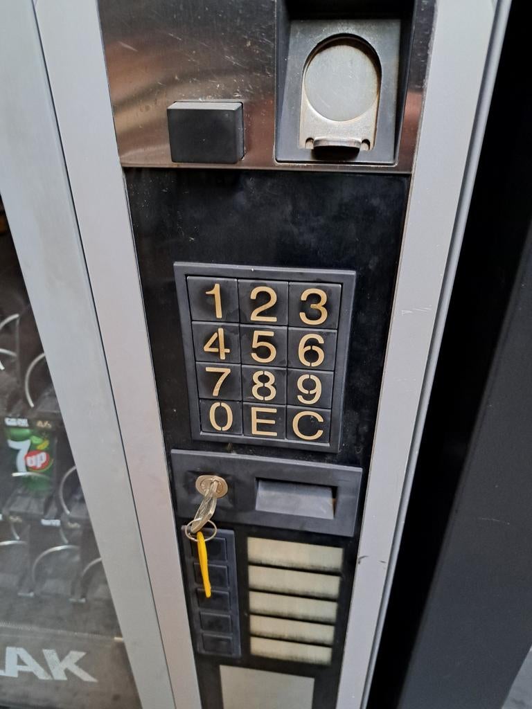 Combi automaat Necta Samba Gekoeld, Ophalen