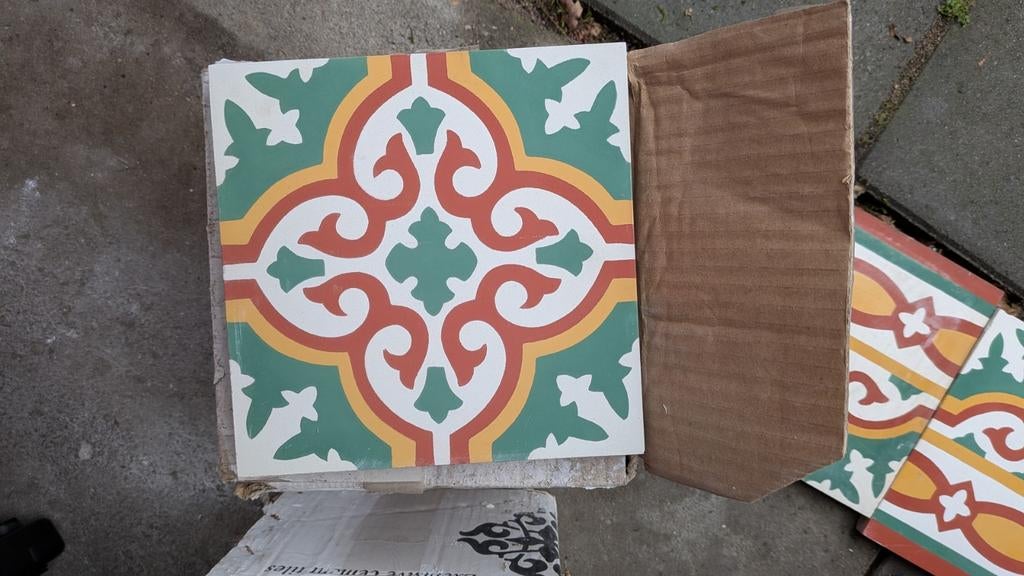 92 cementtegels + randen en hoeken, Doe-het-zelf en Verbouw, Tegels, Ophalen, Gebruikt, 20 tot 40 cm, Minder dan 5 m²