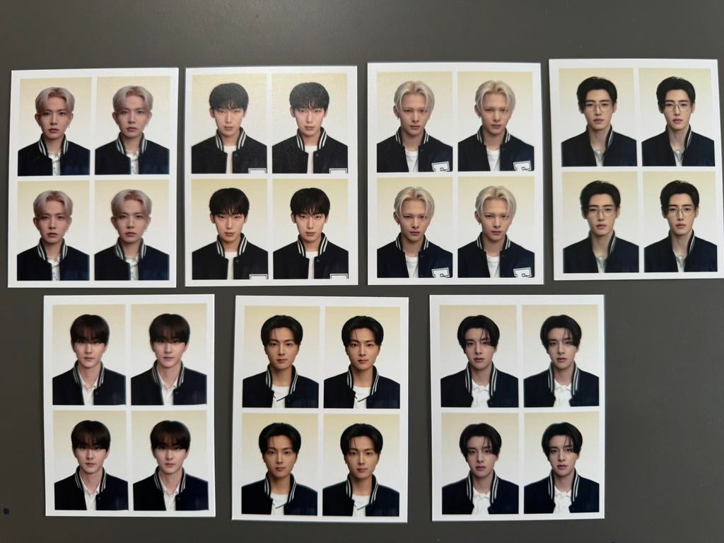 Enhypen passport photos, Ophalen of Verzenden, Zo goed als nieuw