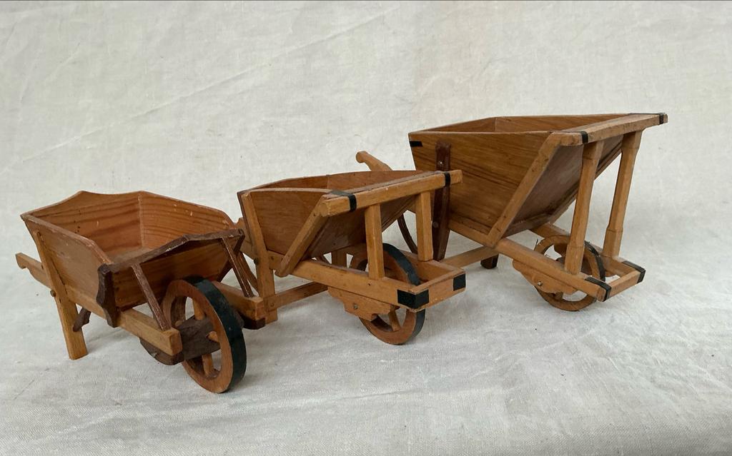 Houten Miniatuur Kruiwagens - Handgemaakt, Antiek en Kunst, Ophalen of Verzenden