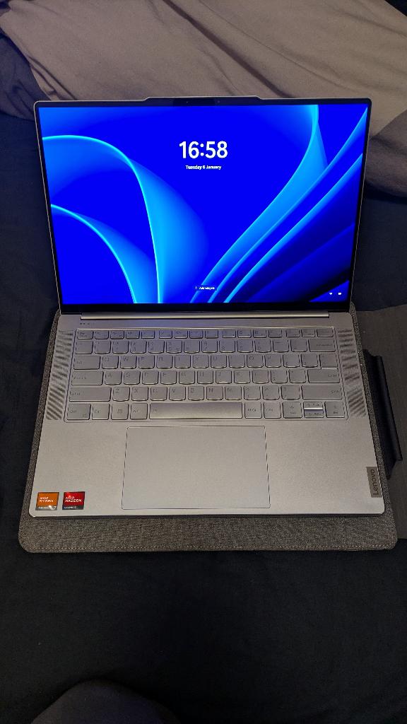 Yoga Slim 7 14APU8 - Ryzen 7 + 1TB SSD + 32GB RAM, Computers en Software, Windows Laptops, Lenovo Yoga Slim 7, AMD Ryzen 7 7840S