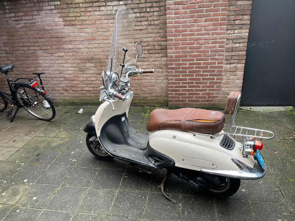 Scooter blauw kenteken, Fietsen en Brommers, Snorfietsen en Snorscooters, Gebruikt, Benzine, Ophalen, Overige merken