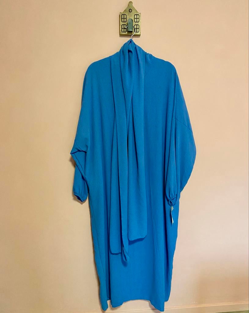 Nieuwe islamitische jurk met hijab - Lichtblauw, Maat 38/40 (M), Blauw, Nieuw, Ophalen of Verzenden