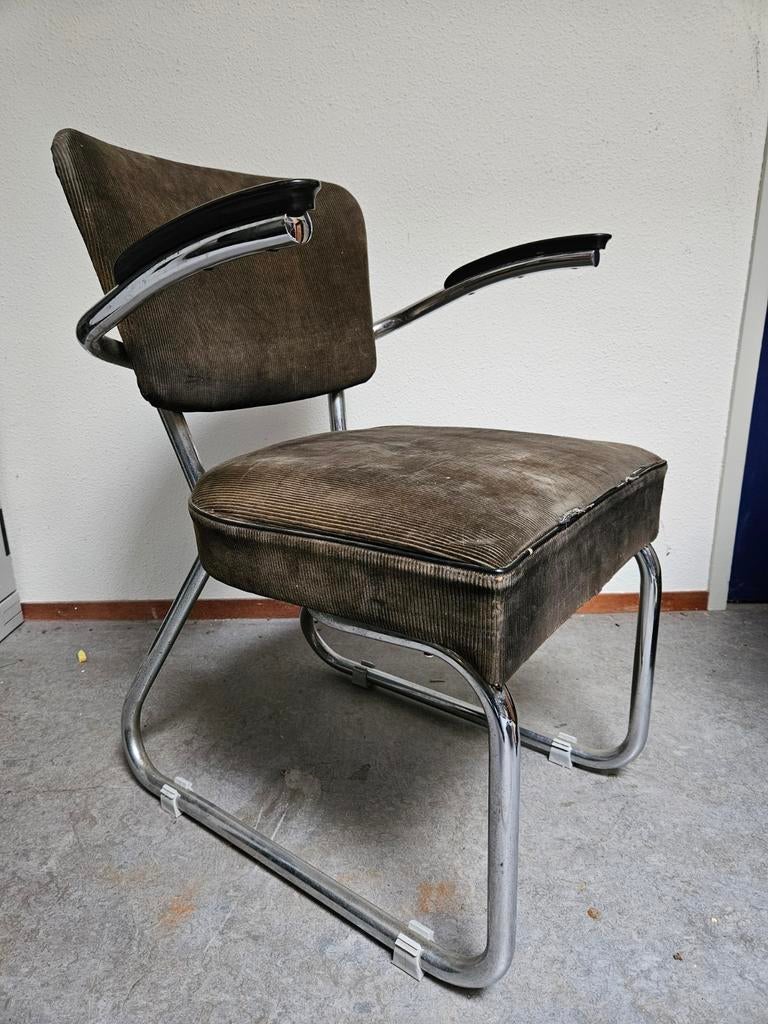Ahrend de Cirkel stalen stoel, zwarte bakelieten armleuning, Huis en Inrichting, Stoelen, Ophalen of Verzenden, Gebruikt, Zwart