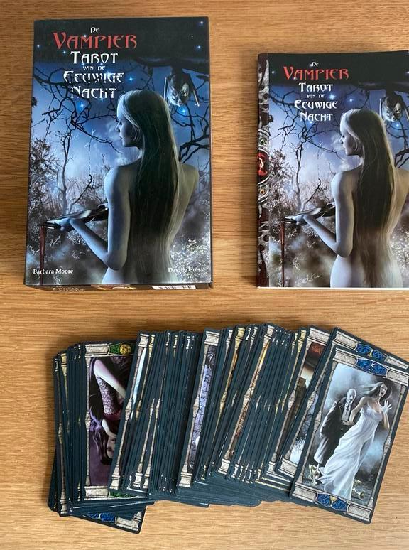 De vampier Tarot van de eeuwige nacht, Rozengracht 15-D Amsterdam, Ophalen of Verzenden, Zo goed als nieuw, Info@schors.nl