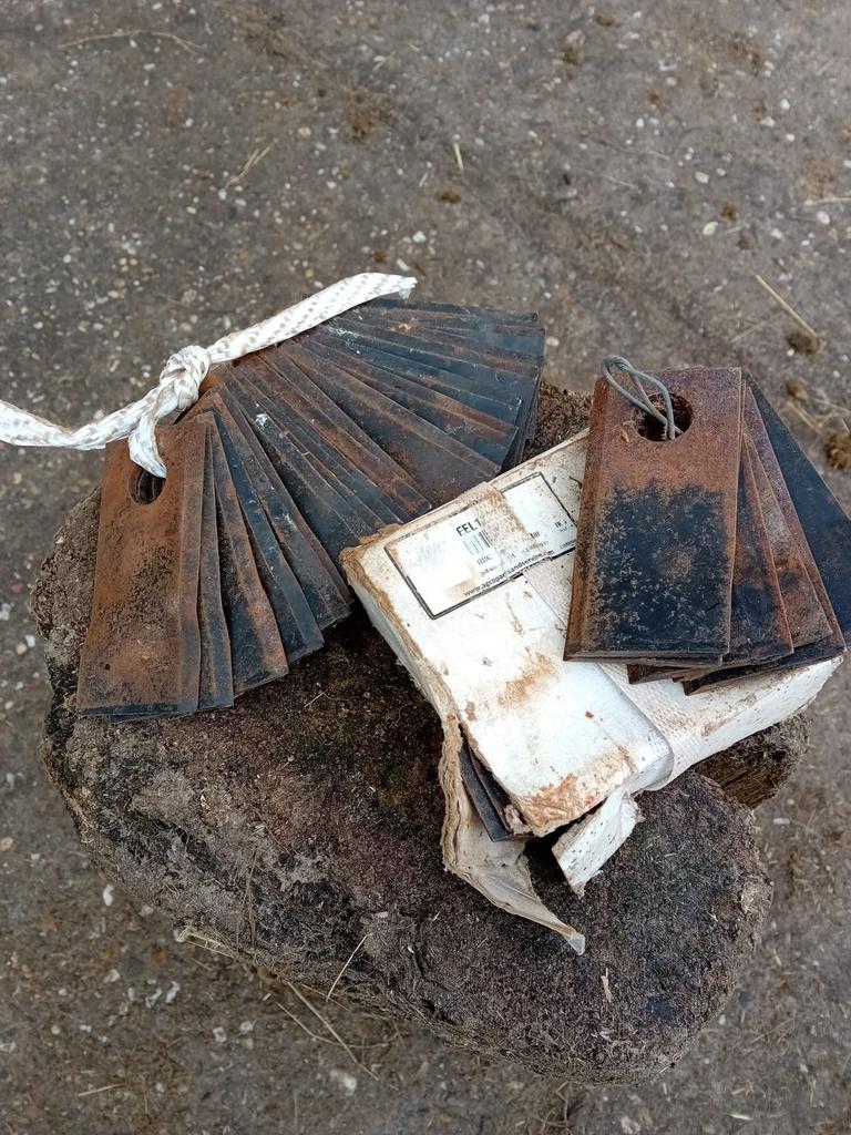 Fella maaier mesjes NIEUW links en rechts, Zakelijke goederen, Agrarisch | Onderdelen | Banden, Velgen en Assen, Ophalen