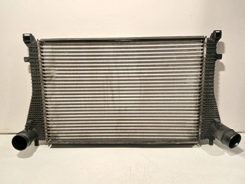 Intercooler radiateur Volkswagen Passat, Onderdelen@venauto.nl, Van der Ven Autorecycling B.V., Gebruikt, Ettenseweg 76, 4706 PB Roosendaal, The Netherlands