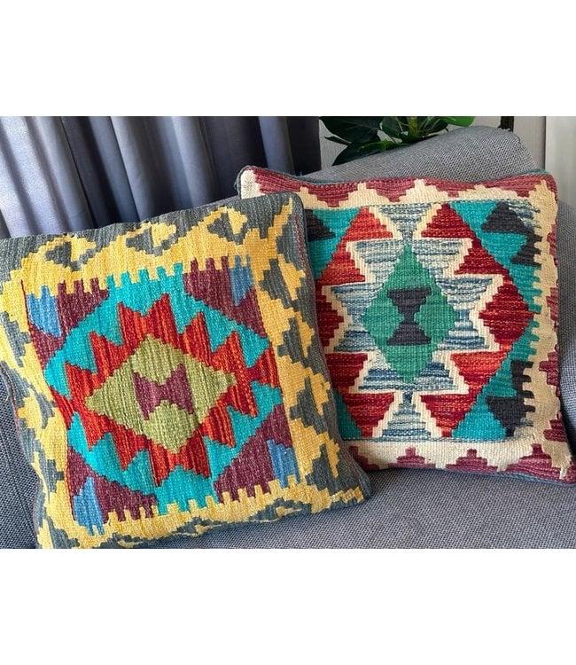 2x Unieke Kelim Kussens 45x45 cm, Ophalen of Verzenden, Zo goed als nieuw, Overige kleuren, Vierkant