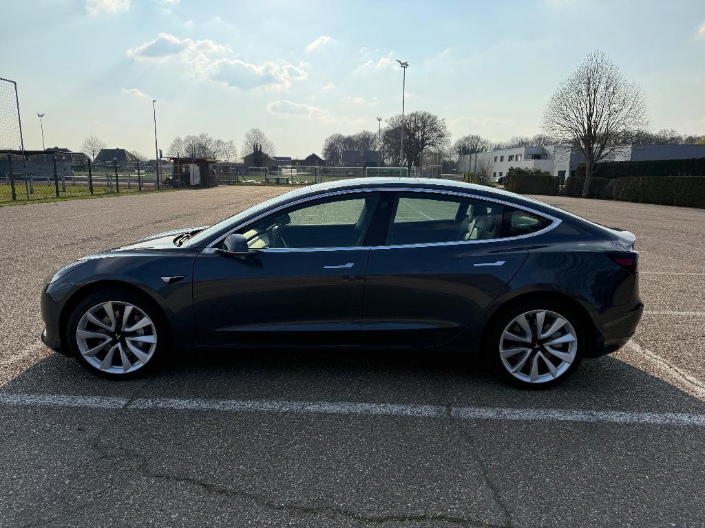 Tesla model 3, Achterwielaandrijving, Lichtsensor, Elektrisch, Particulier