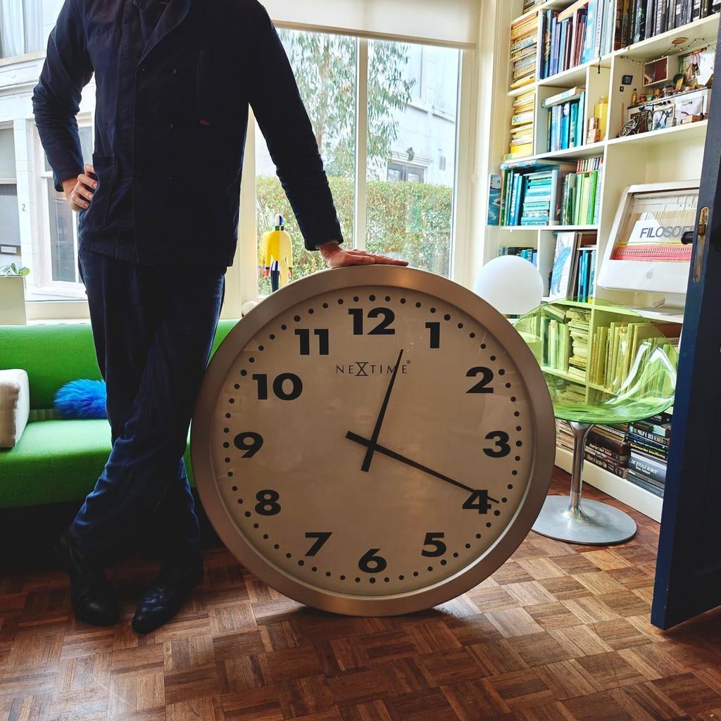 Éen meter!! (100cm) doorsnede design klok Nextime, Ophalen