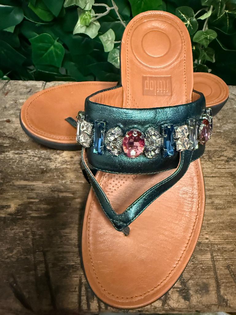 Nieuwe mooie leren slippers van Fitflop maat 37, Overige kleuren, Nieuw, Ophalen of Verzenden, Fitflop