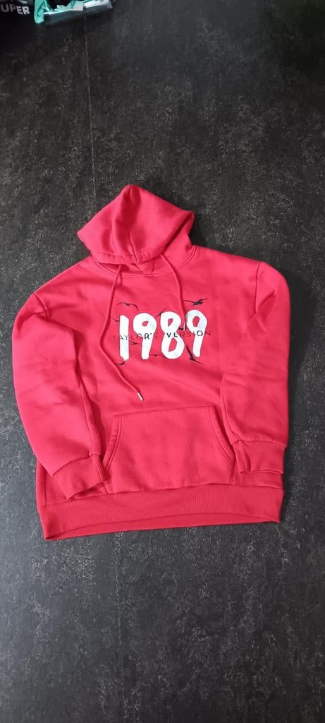 Rode Taylor Swift 1989 Hoodie - Maat S, Kleding | Dames, Truien en Vesten, Taylor Swift Merch, Ophalen of Verzenden, Maat 36 (S)