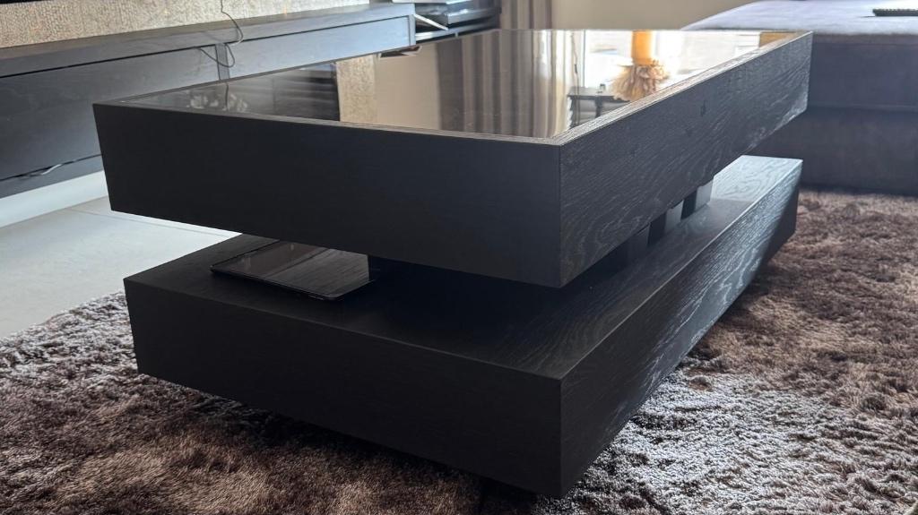 Zwarte Eikenfineer salontafel, Ophalen, 100 tot 150 cm, 50 tot 75 cm, Eikenhout