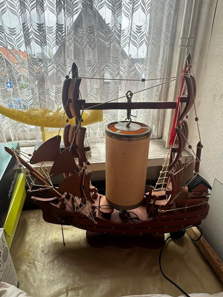 Model boot met lamp, Ophalen, Zo goed als nieuw