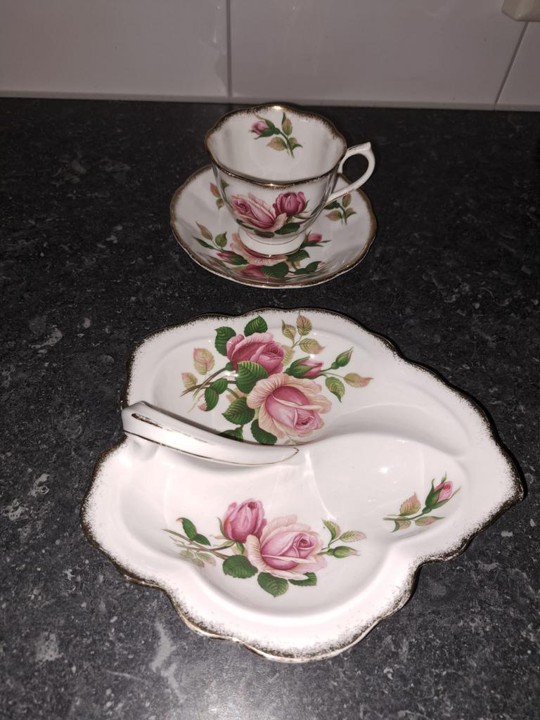 Royal Albert, Ophalen of Verzenden