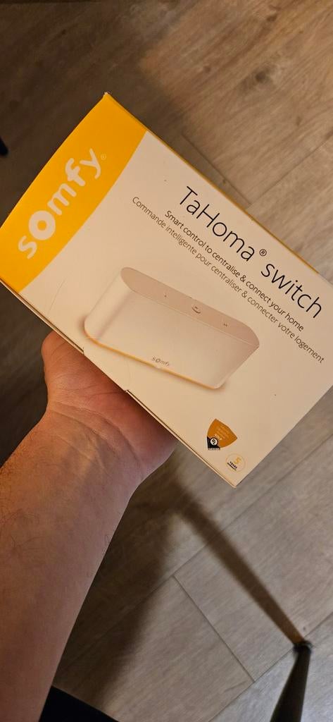 Somfy tahoma switch nog nieuw in de doos, Doe-het-zelf en Verbouw, Rolluiken, Ophalen, Minder dan 100 cm, Wit, Nieuw