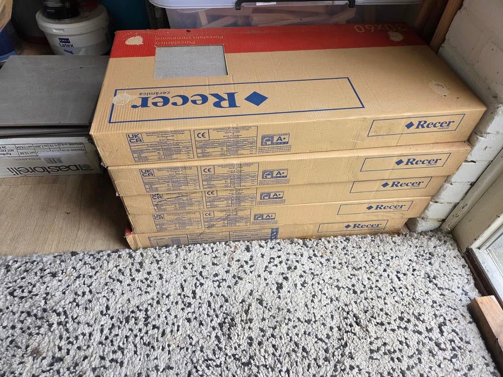 Nieuwe Recer keramische tegels voor badkamer/toilet, Doe-het-zelf en Verbouw, Ophalen, 40 tot 60 cm, Nieuw, 5 tot 10 m²