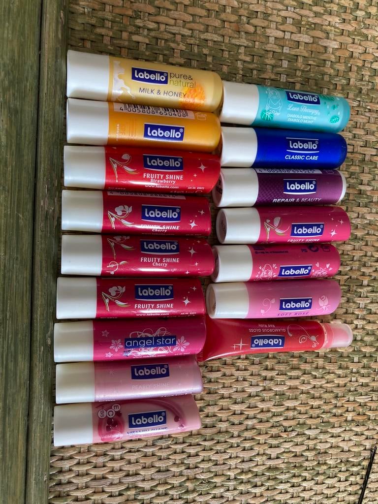 Labello verzameling, Sieraden, Tassen en Uiterlijk, Uiterlijk | Mondverzorging, Ophalen of Verzenden, Nieuw, Lipbalsem